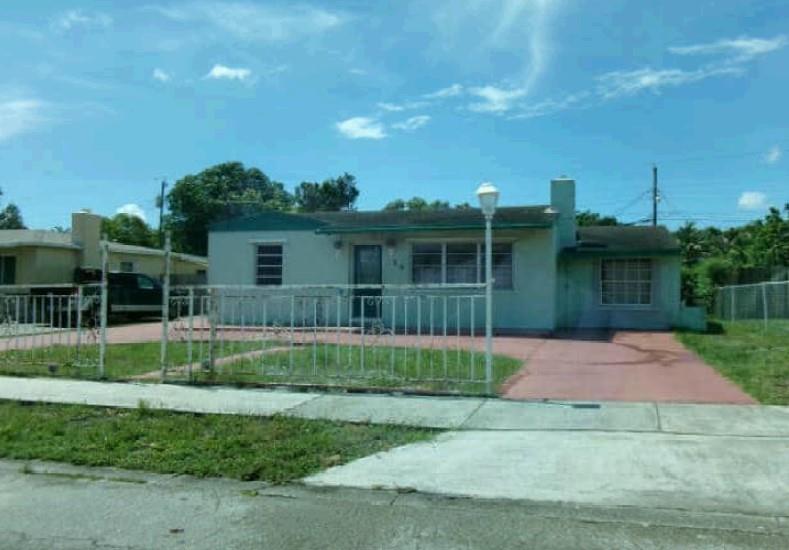 AUCTION. OCCUPIED. Ranch style home features 2 beds 1 bath. Home is sold as is with NO interior photos, NO property disclosure, NO lease in place, NO ACCESS - the seller does not represent or guarantee occupancy status. NO VIEWINGS of this property. Please DO NOT DISTURB the occupant. "As is" CASH ONLY sale with no contingencies or inspections. Buyer will be responsible for obtaining possession of the property upon closing