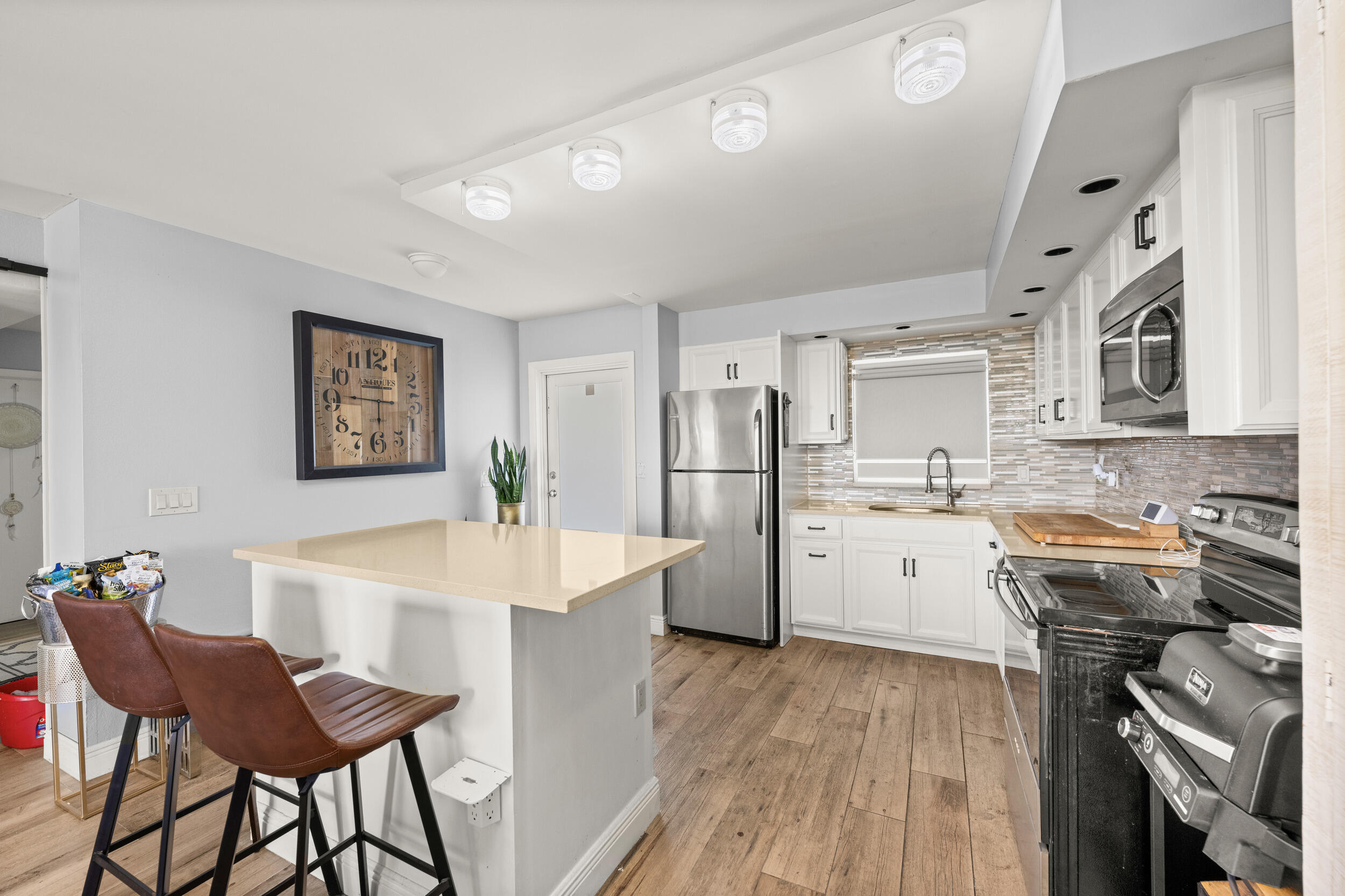 SOUTH SEA ISLANDERC CONDO - Residential