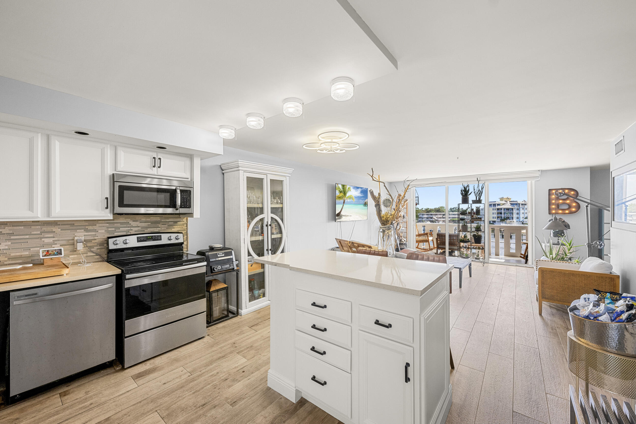 SOUTH SEA ISLANDERC CONDO - Residential