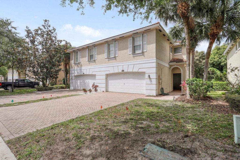 Photo of 9151 Villa Palma Lane, Palm Beach Gardens, FL 33418 (MLS # R10974460)