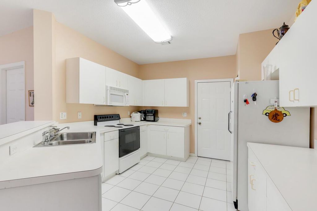 Photo of 9151 Villa Palma Lane, Palm Beach Gardens, FL 33418 (MLS # R10974460)