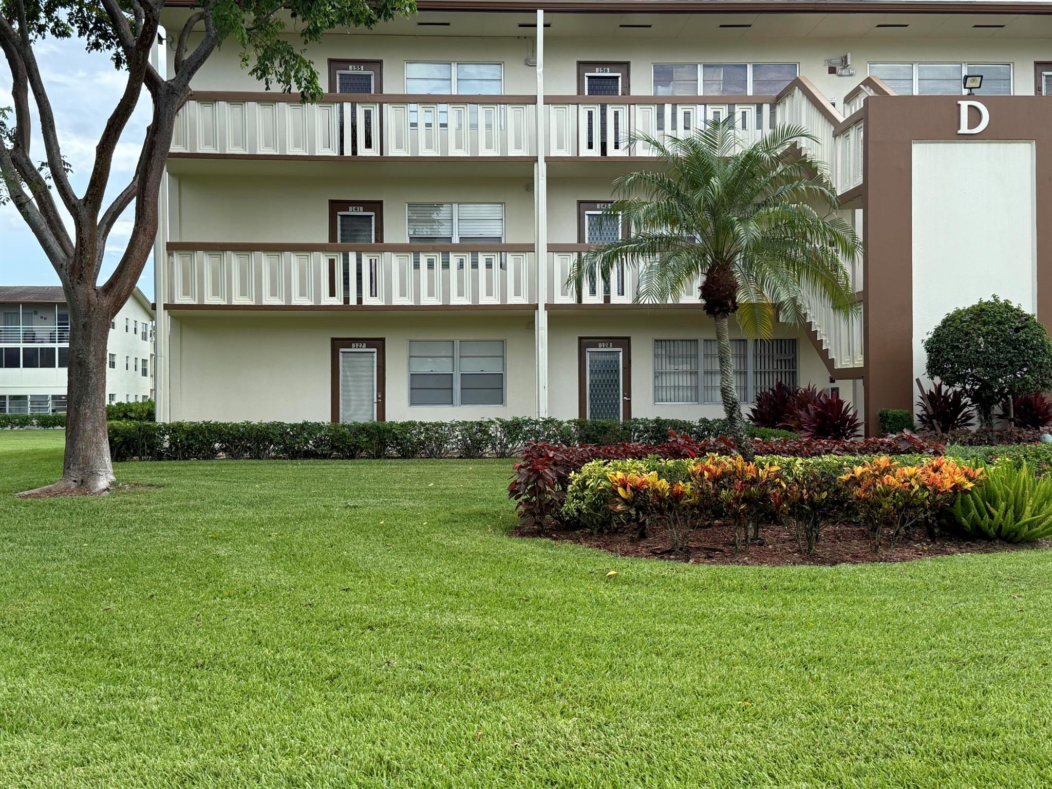 Rare First-Floor Corner Unit - Fully Remodeled & Move-In Ready!Welcome to this beautifully updated 2-bedroom, 2-bath condo in the highly desirable 55+ community of Century Village, located in the heart of Boca Raton.This light, bright, and spotlessly clean corner unit boasts neutral porcelain tile flooring throughout, a modern white shaker-style kitchen with granite countertops and stainless steel appliances, and remodeled bathrooms, including a step-in shower in the master bath (no tub).Enjoy your morning coffee or evening relaxation on the screened-in patio with Southern exposure, offering year-round natural light and fresh breezes.