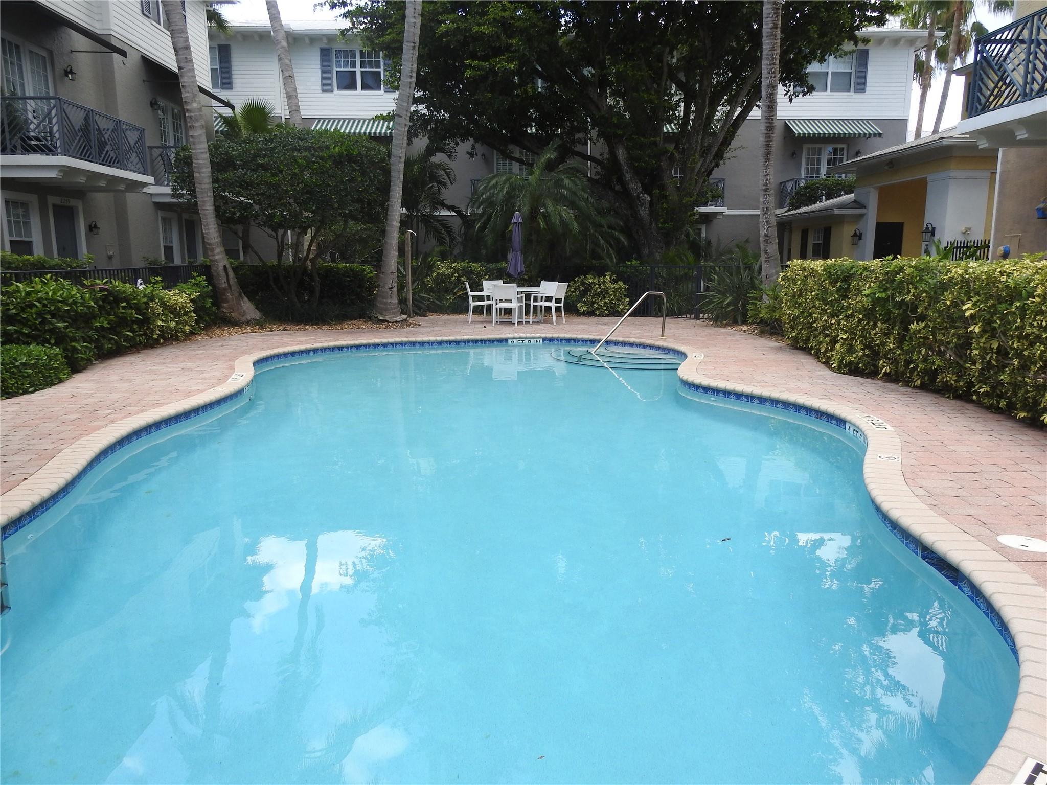 2299 NE 9th Ave 2299