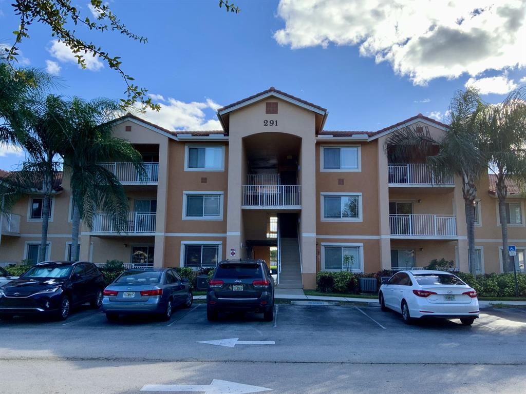 Photo of 291 SW Palm 205 Drive #205, Port Saint Lucie, FL 34986 (MLS # R10760041)
