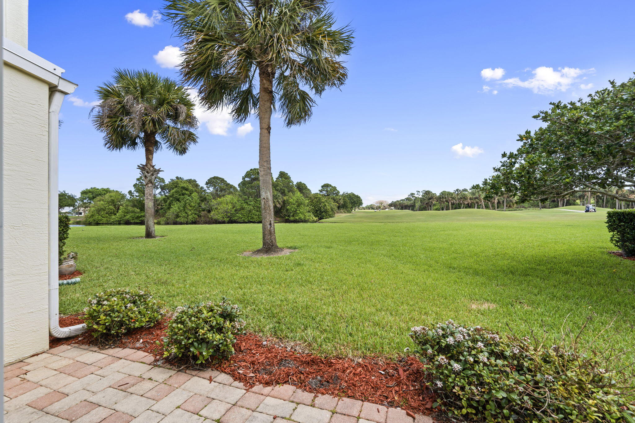 GATOR TRACE CONDOMINIUM 1 - Residential