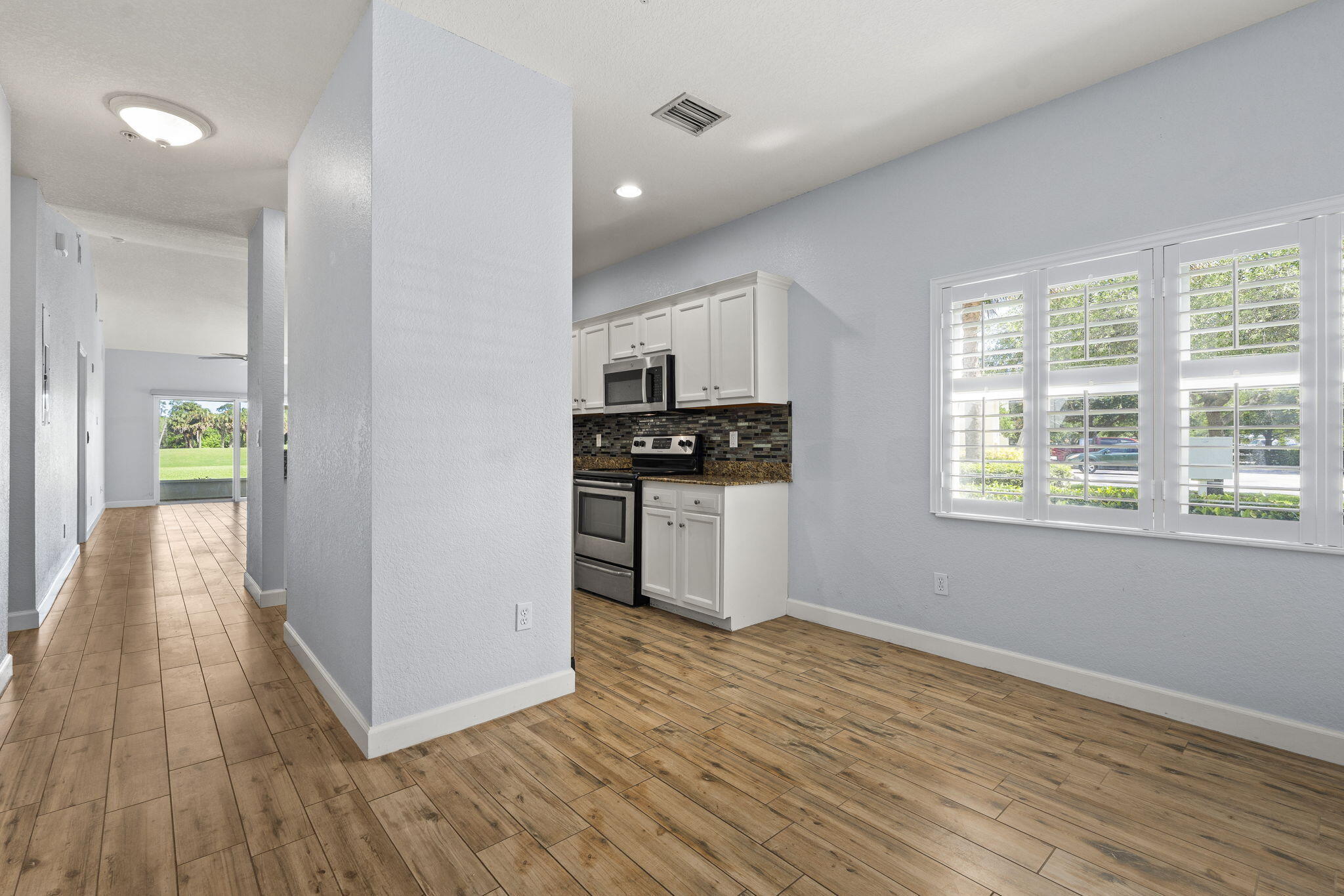 GATOR TRACE CONDOMINIUM 1 - Residential