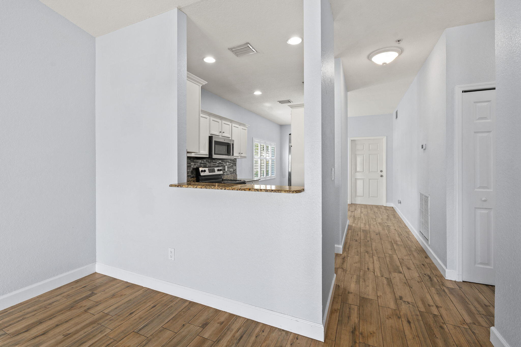 GATOR TRACE CONDOMINIUM 1 - Residential