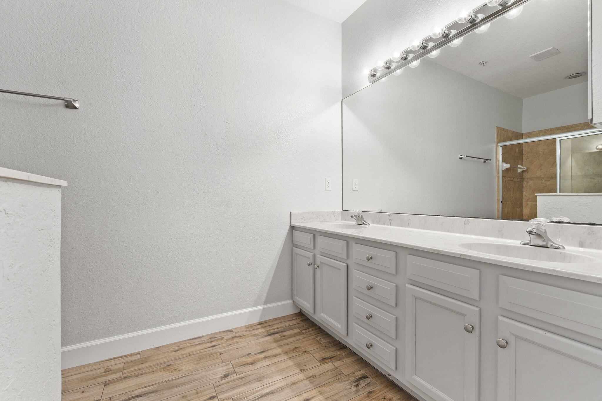 GATOR TRACE CONDOMINIUM 1 - Residential