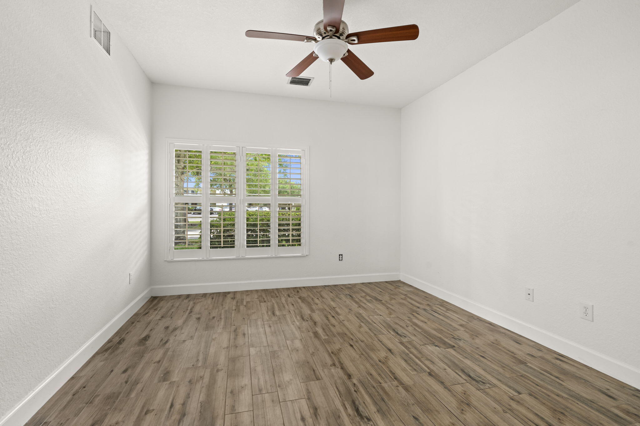 GATOR TRACE CONDOMINIUM 1 - Residential