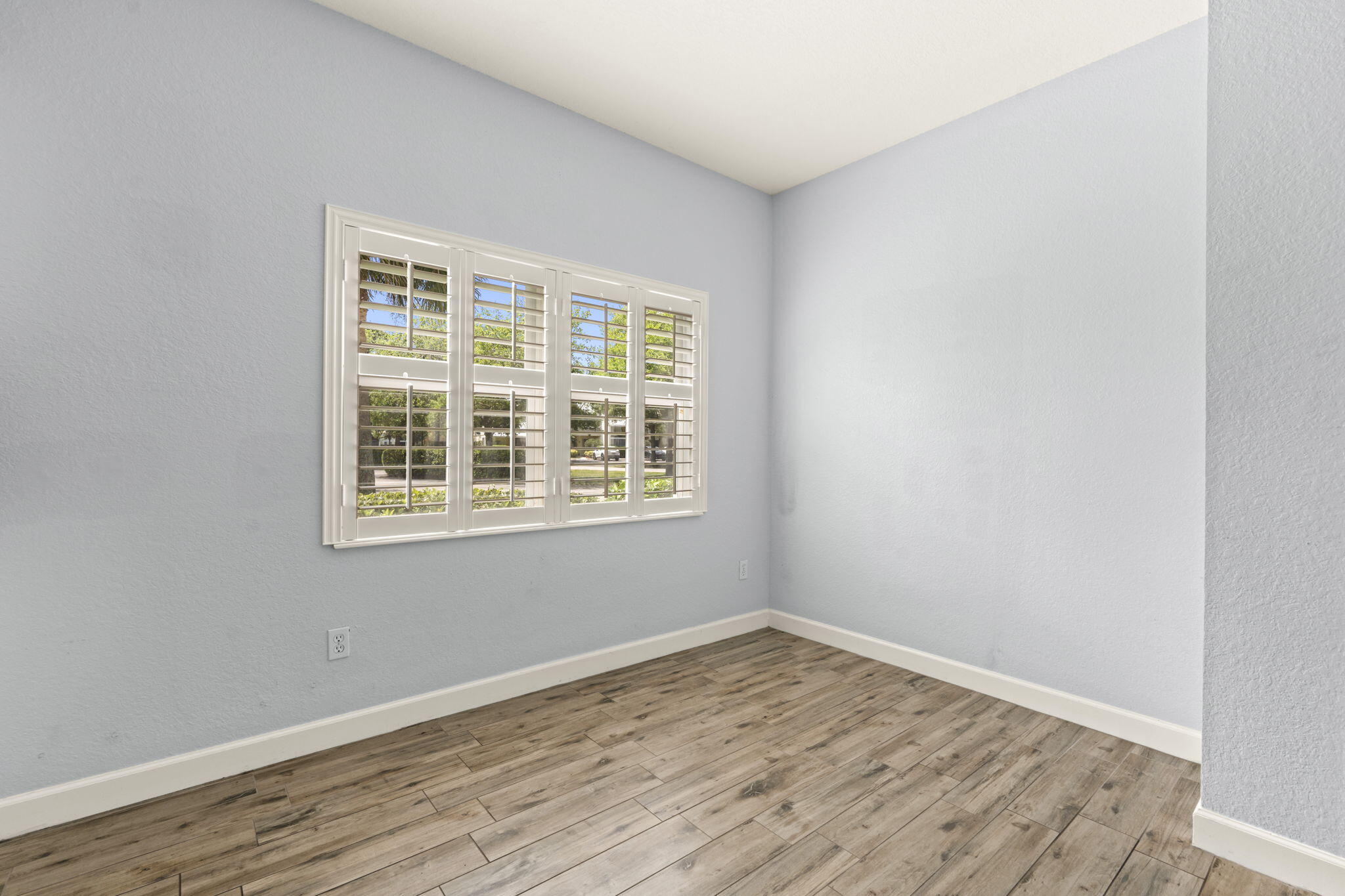 GATOR TRACE CONDOMINIUM 1 - Residential