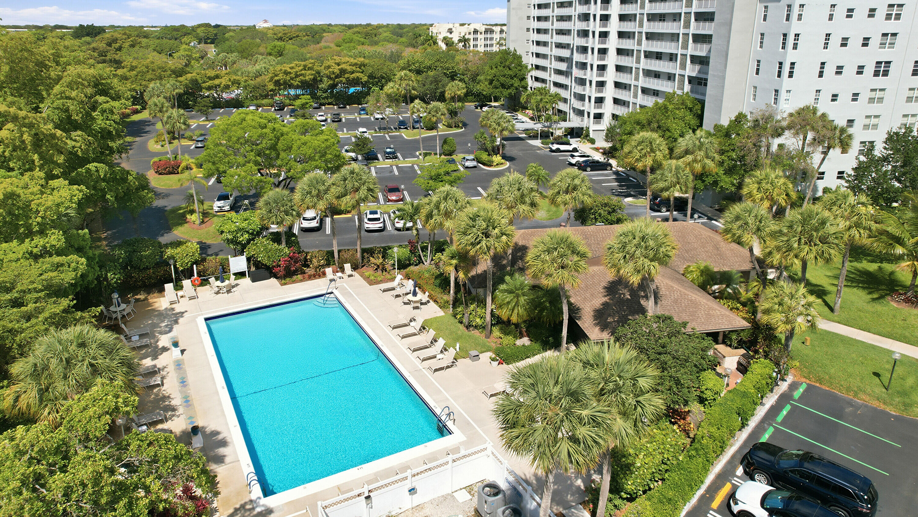 NO 104 PALM-AIRE COUNTRY CLUB - Residential