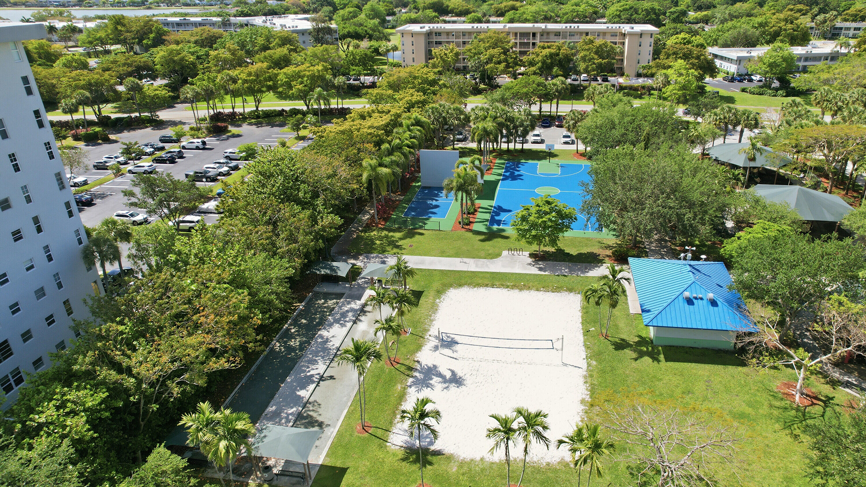 NO 104 PALM-AIRE COUNTRY CLUB - Residential