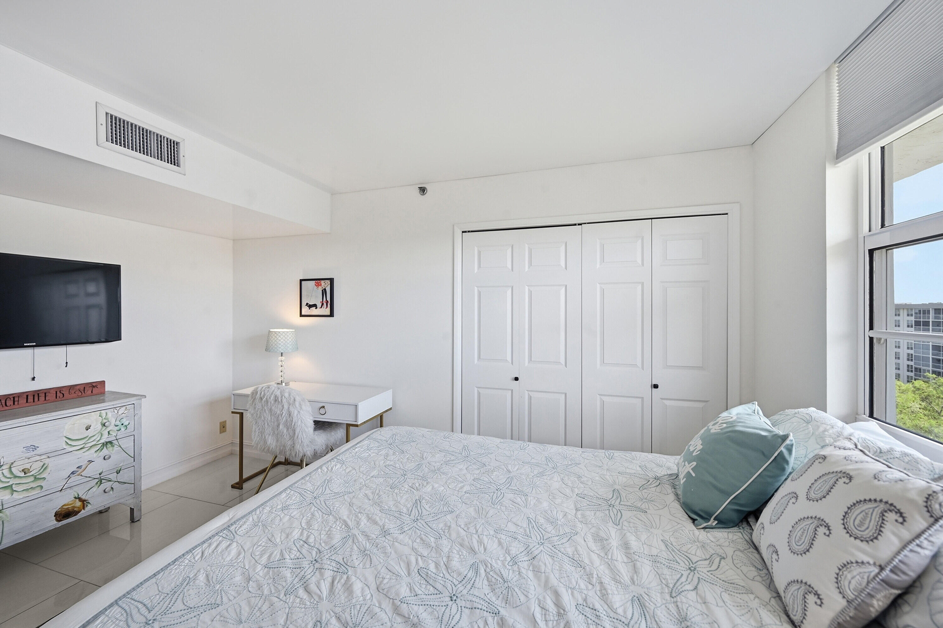 NO 104 PALM-AIRE COUNTRY CLUB - Residential