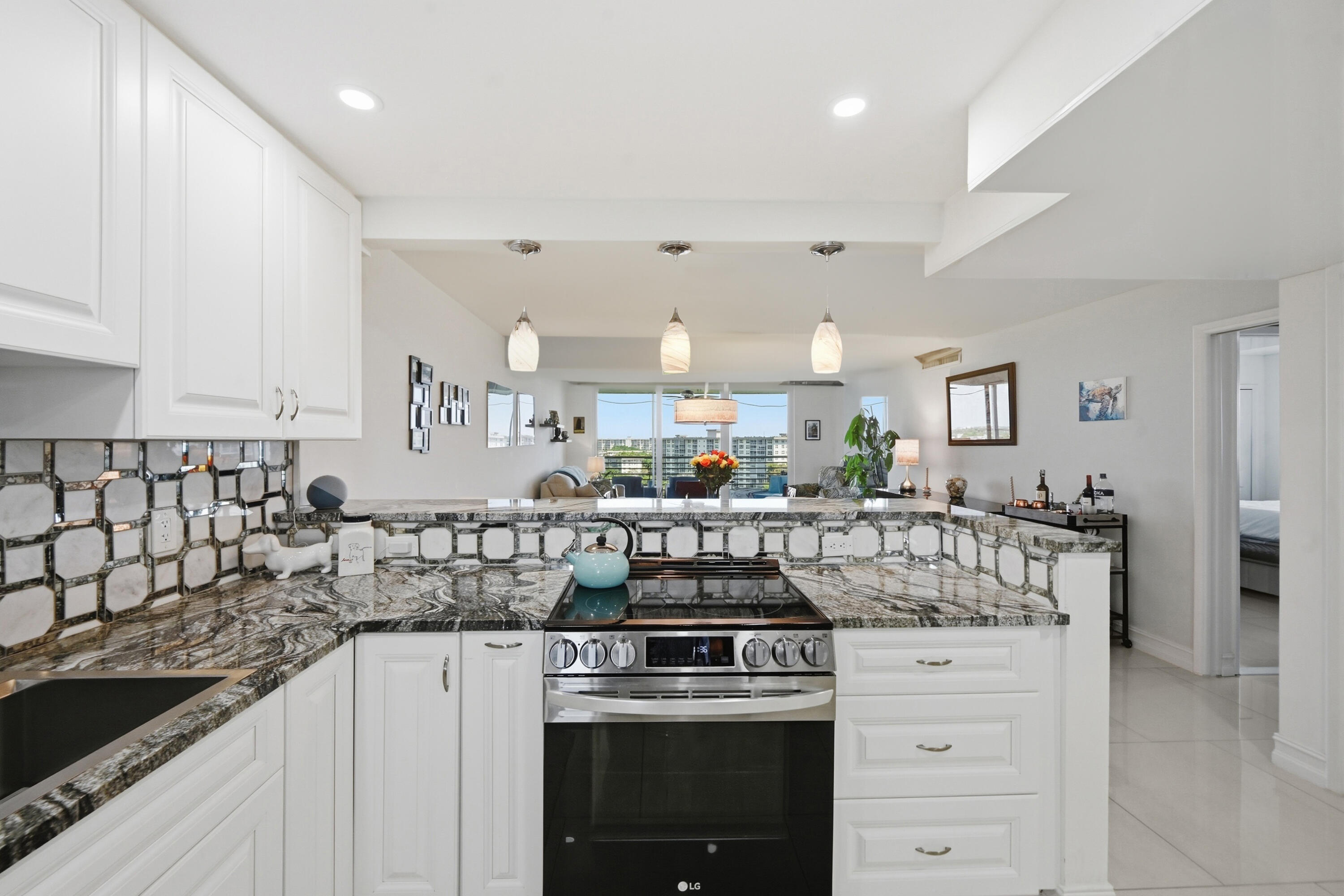 NO 104 PALM-AIRE COUNTRY CLUB - Residential