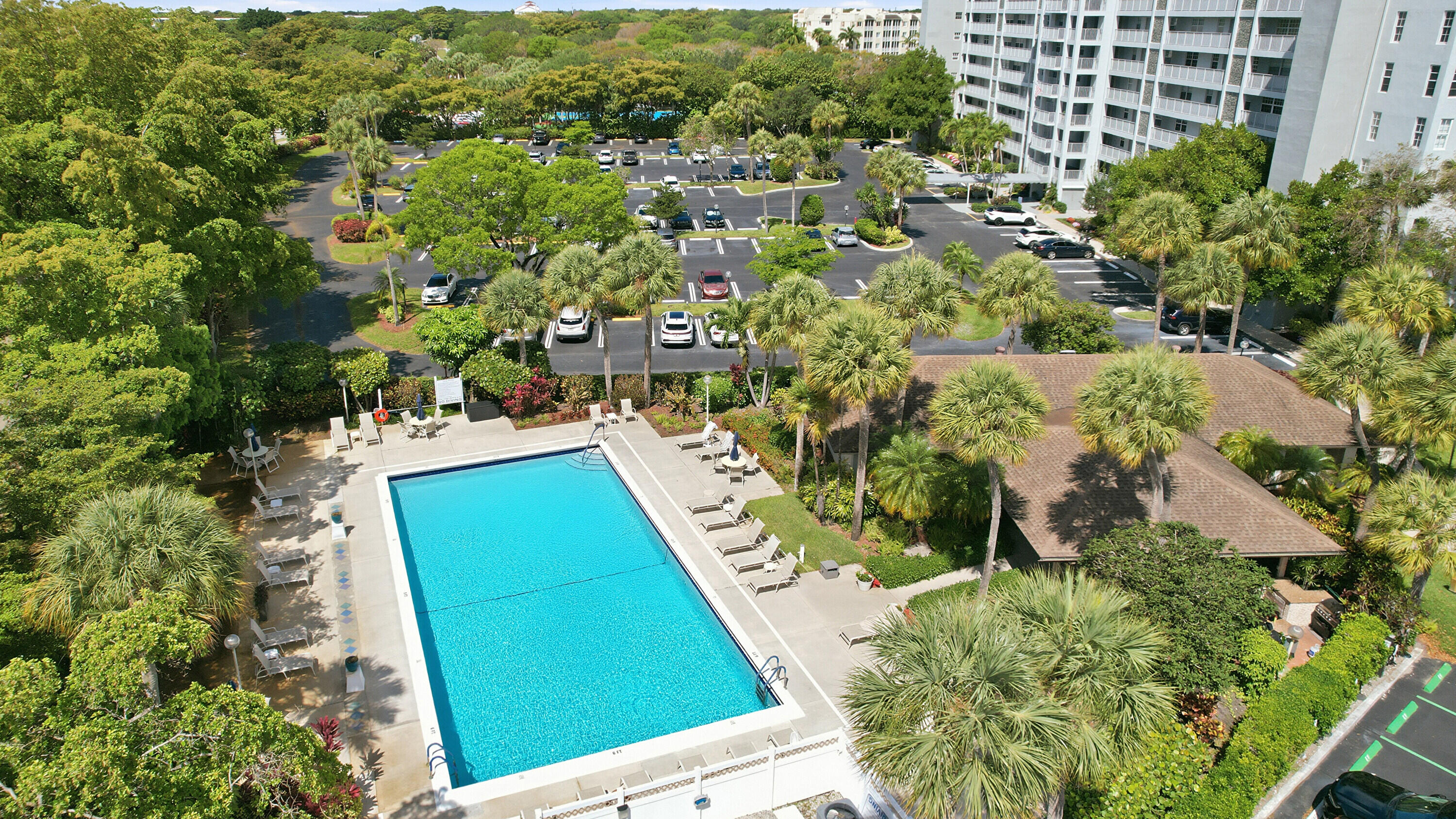 NO 104 PALM-AIRE COUNTRY CLUB - Residential