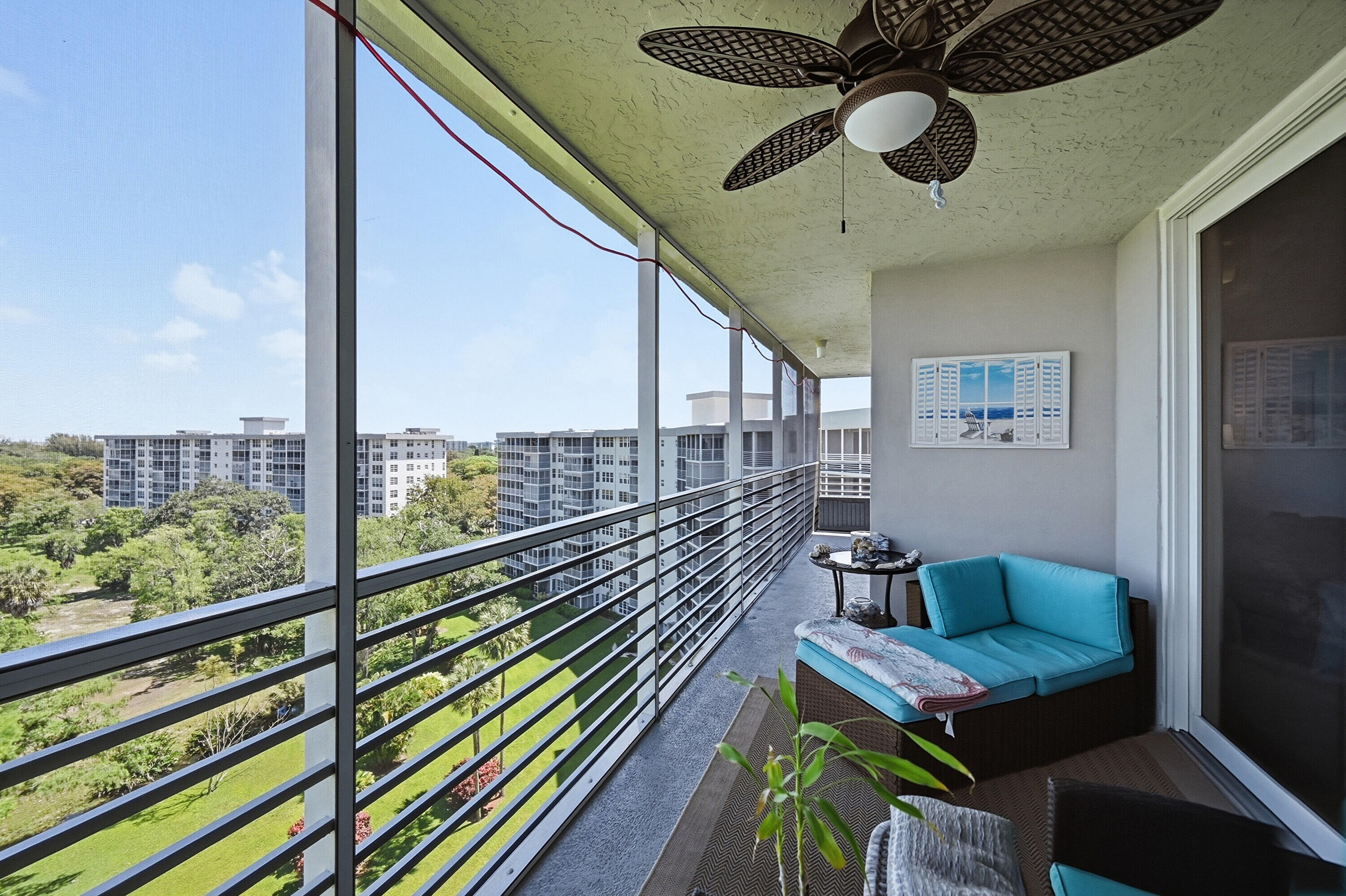 NO 104 PALM-AIRE COUNTRY CLUB - Residential