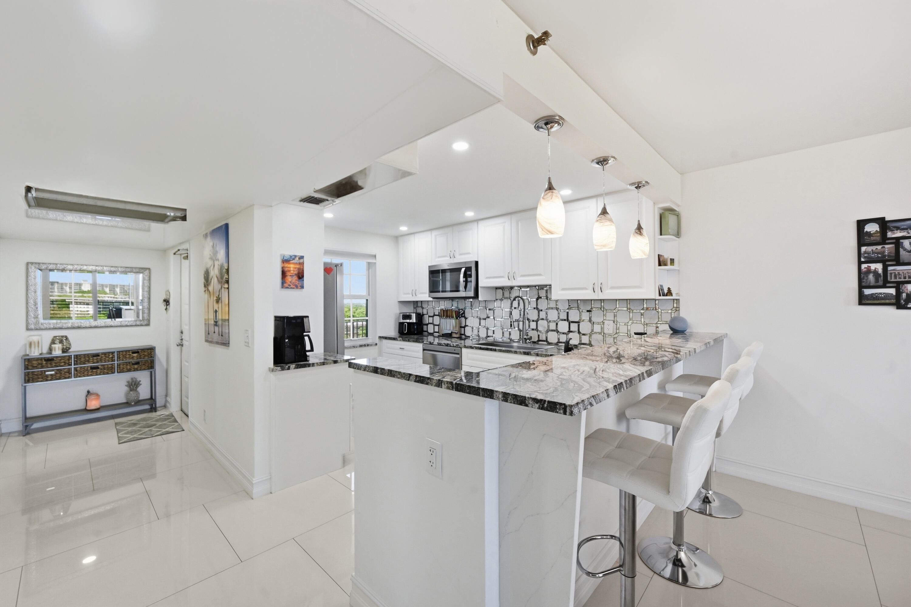 NO 104 PALM-AIRE COUNTRY CLUB - Residential