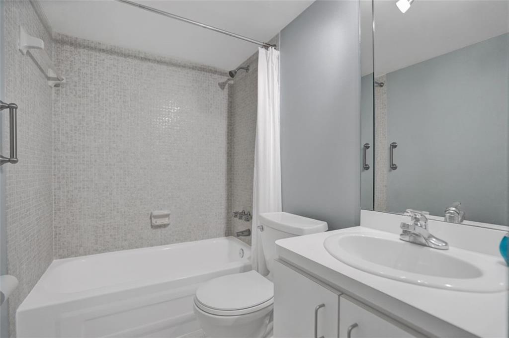 Imperial Point - Residential