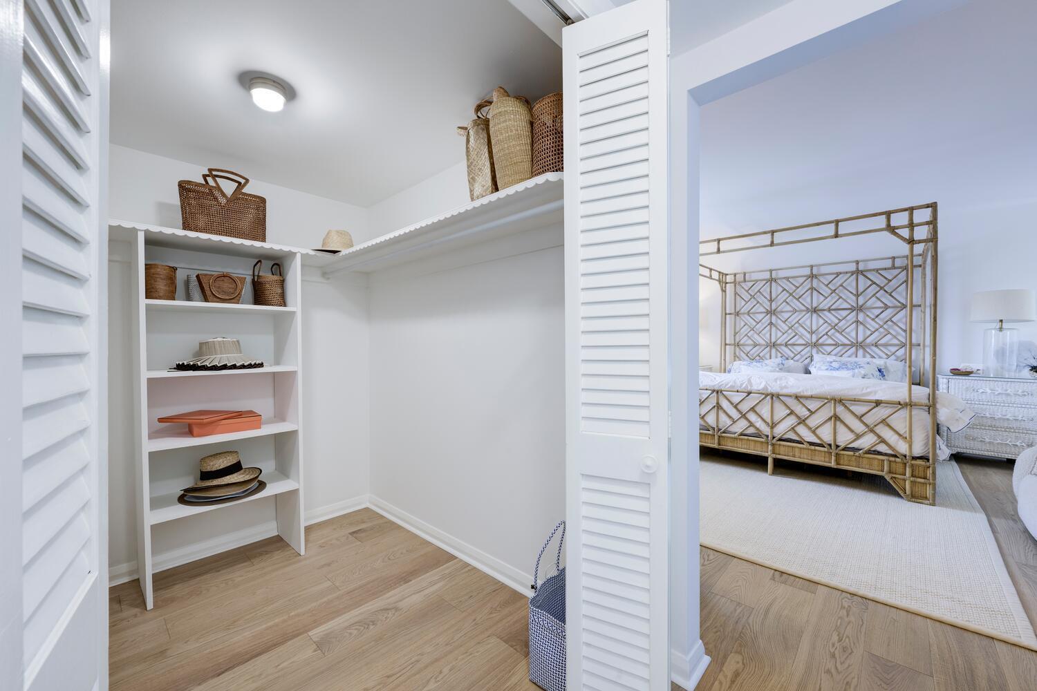 VILLA DEL SUR APTS CONDO - Residential