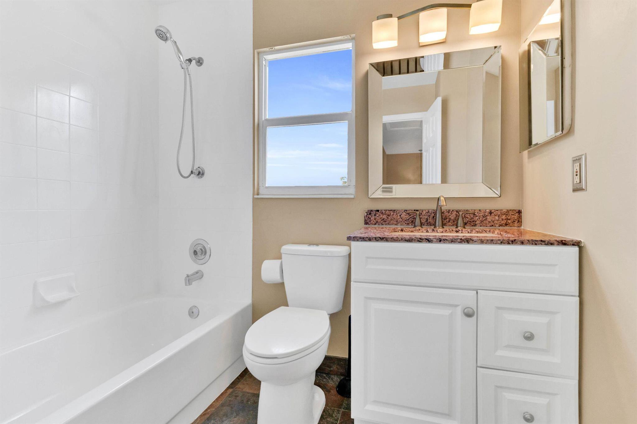 PALM CLUB WEST VILLAGE 2 - Residential