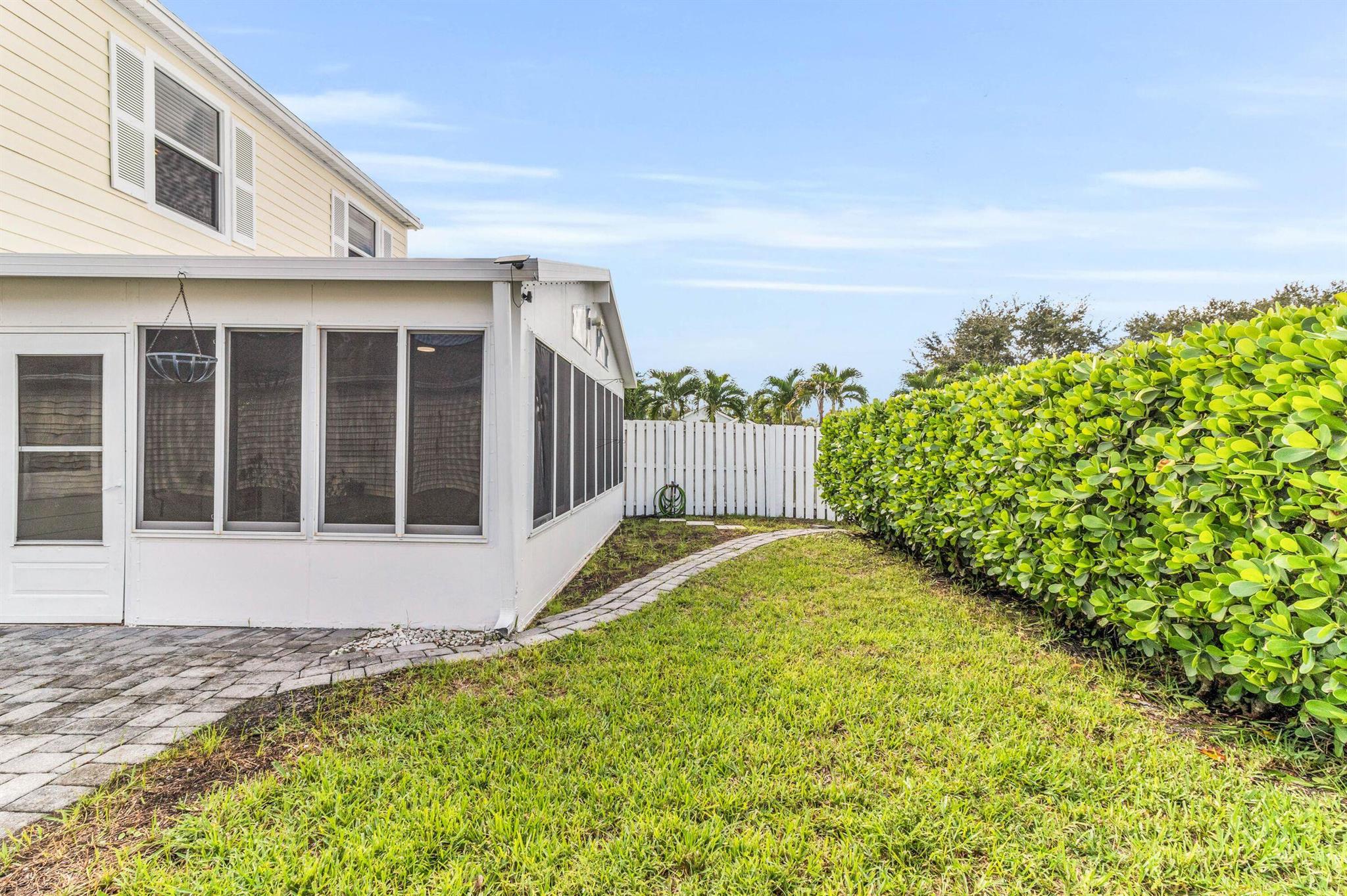 PALM CLUB WEST VILLAGE 2 - Residential