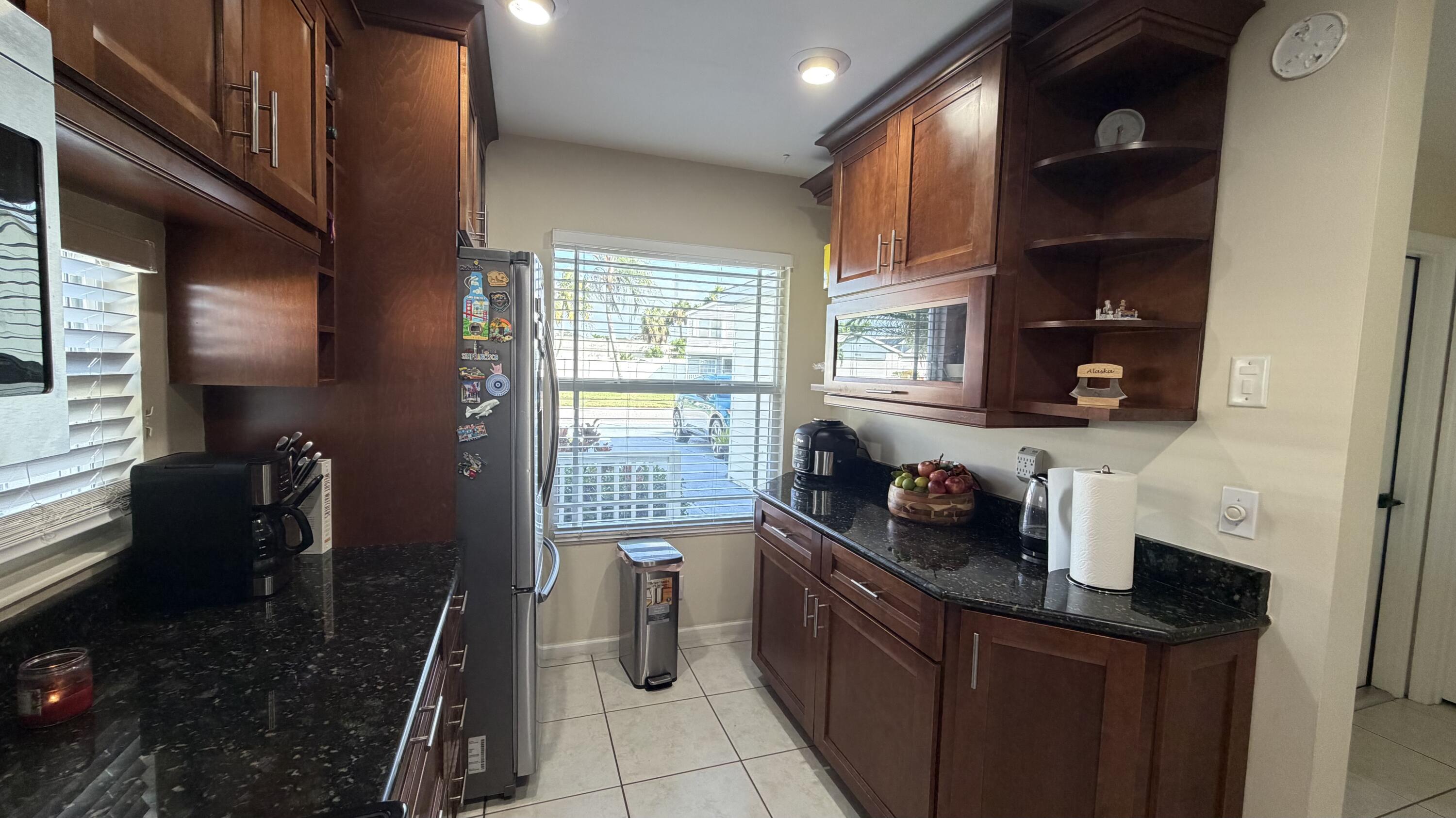 PALM CLUB WEST VILLAGE 2 - Residential