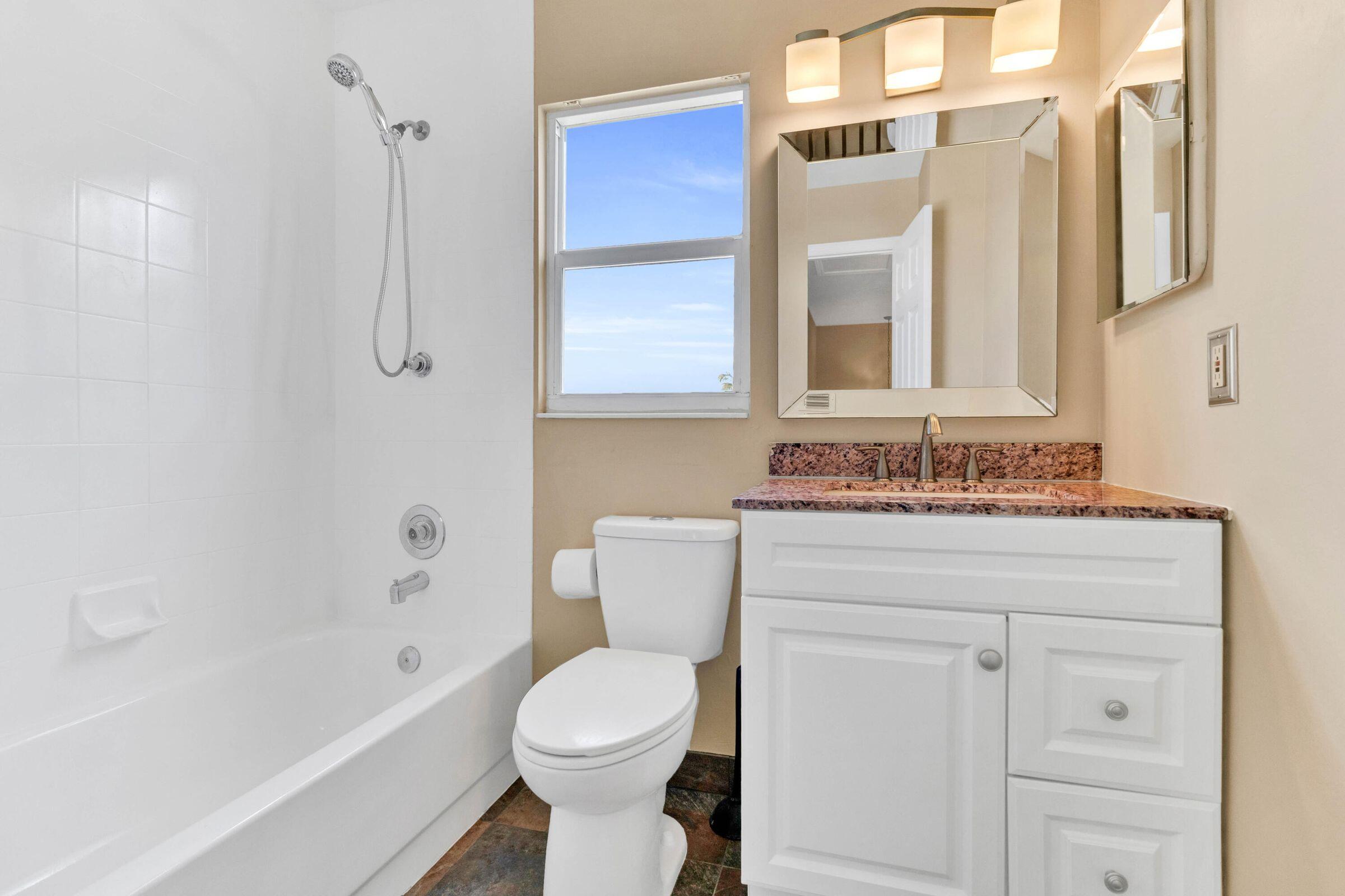 PALM CLUB WEST VILLAGE 2 - Residential