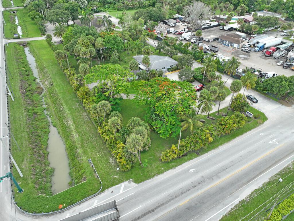 PALM BEACH FARMS CO 3 - Land