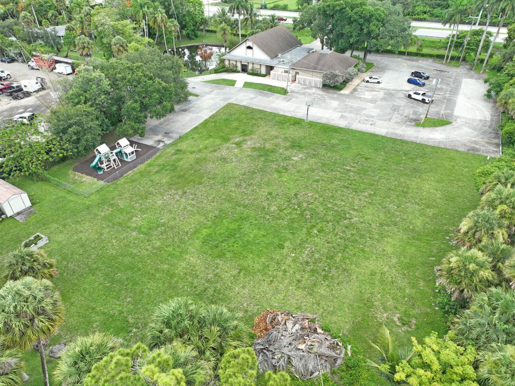 PALM BEACH FARMS CO 3 - Land