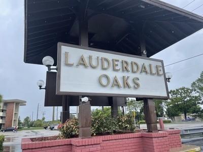 LAUDERDALE OAKS - Residential