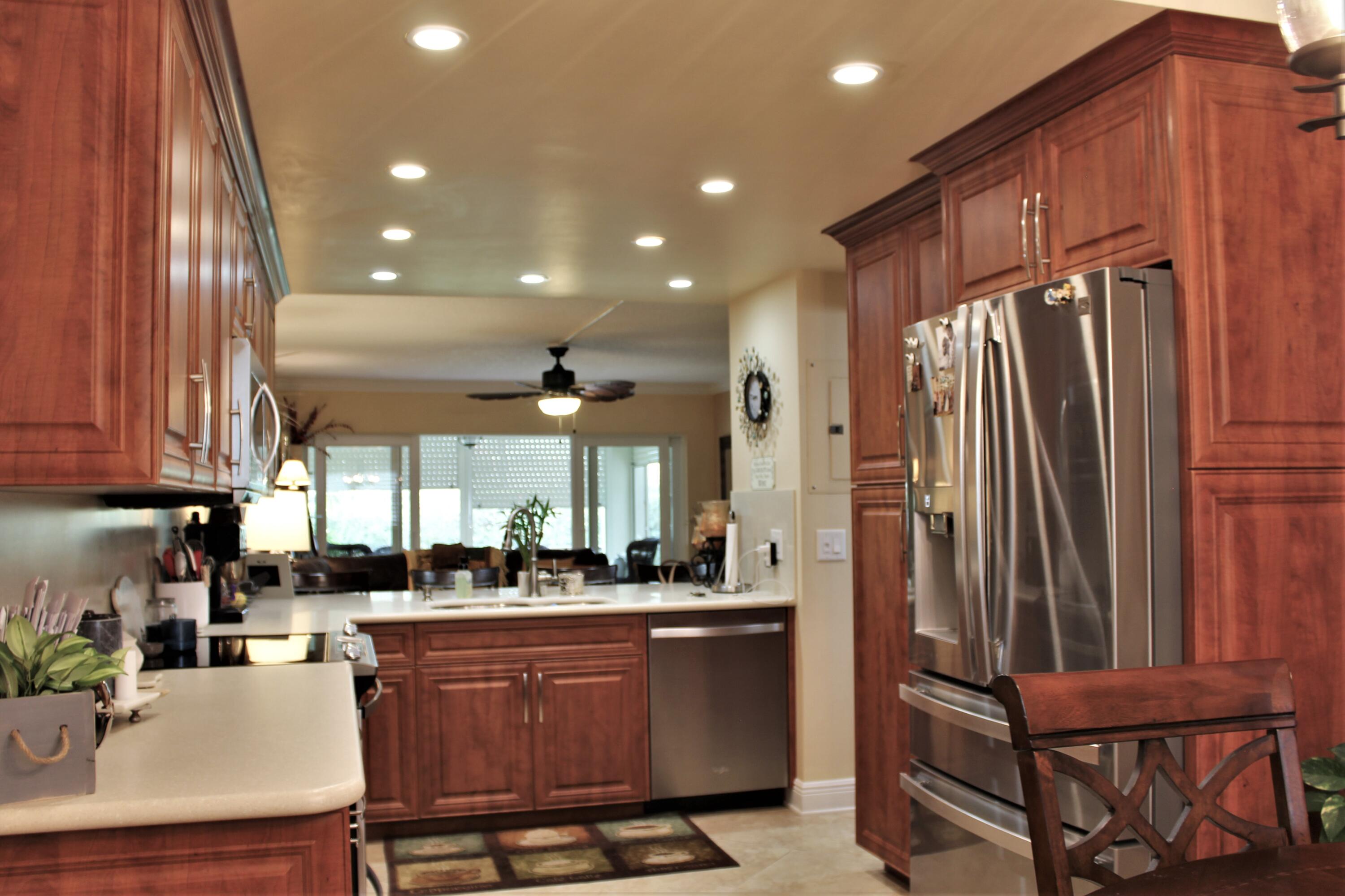 ROYAL POINT MANOR WEST CO - Residential Lease