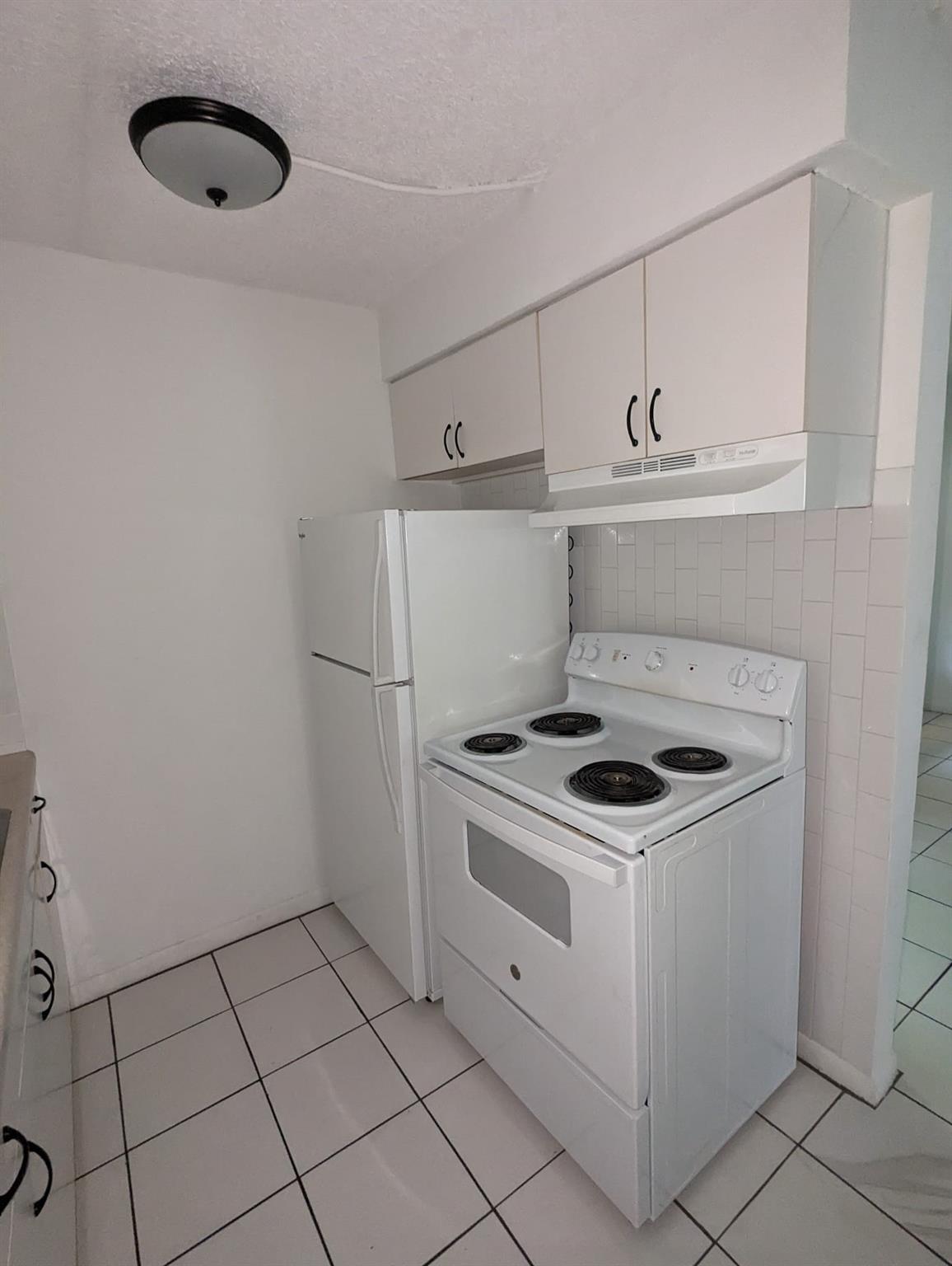 VICTORIA PARK - Residential Lease