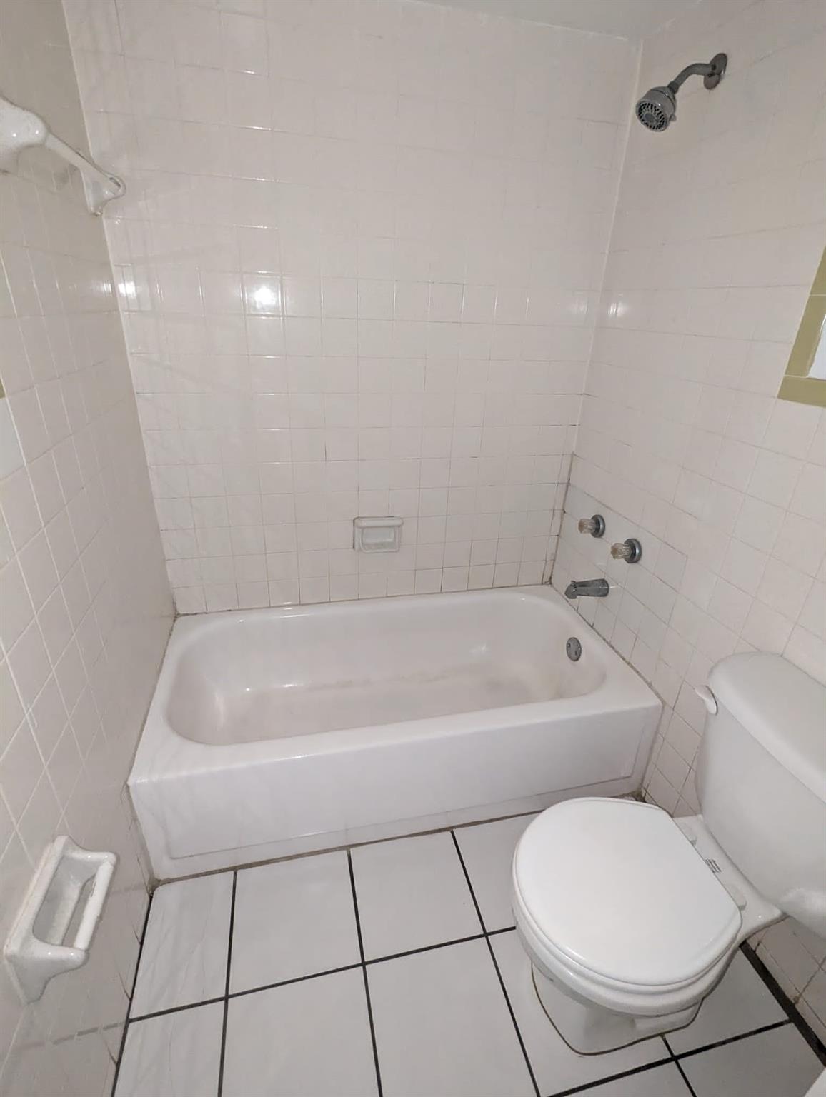 VICTORIA PARK - Residential Lease