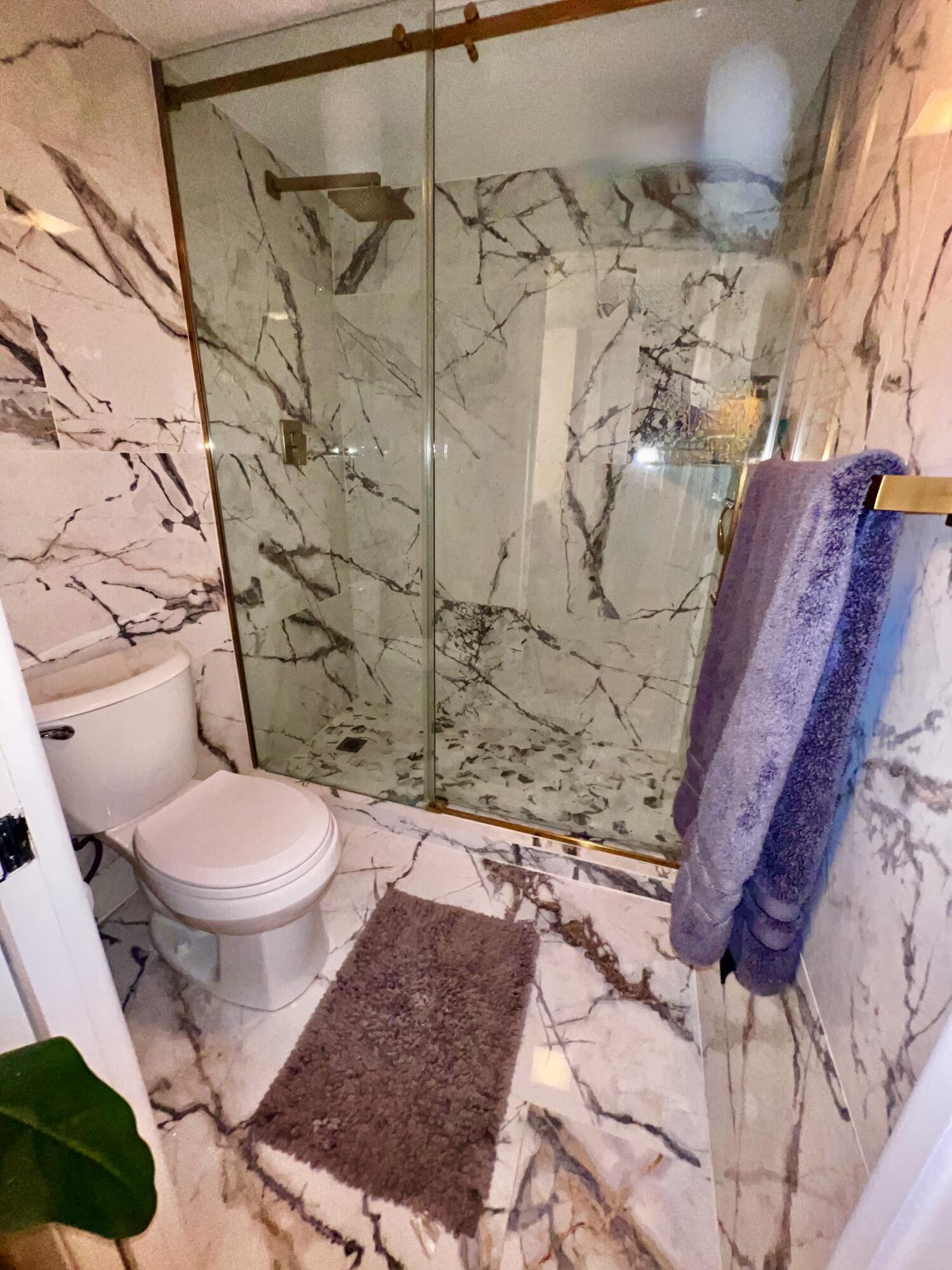 LANDS OF THE PRESIDENT CONDO 7 - Residential