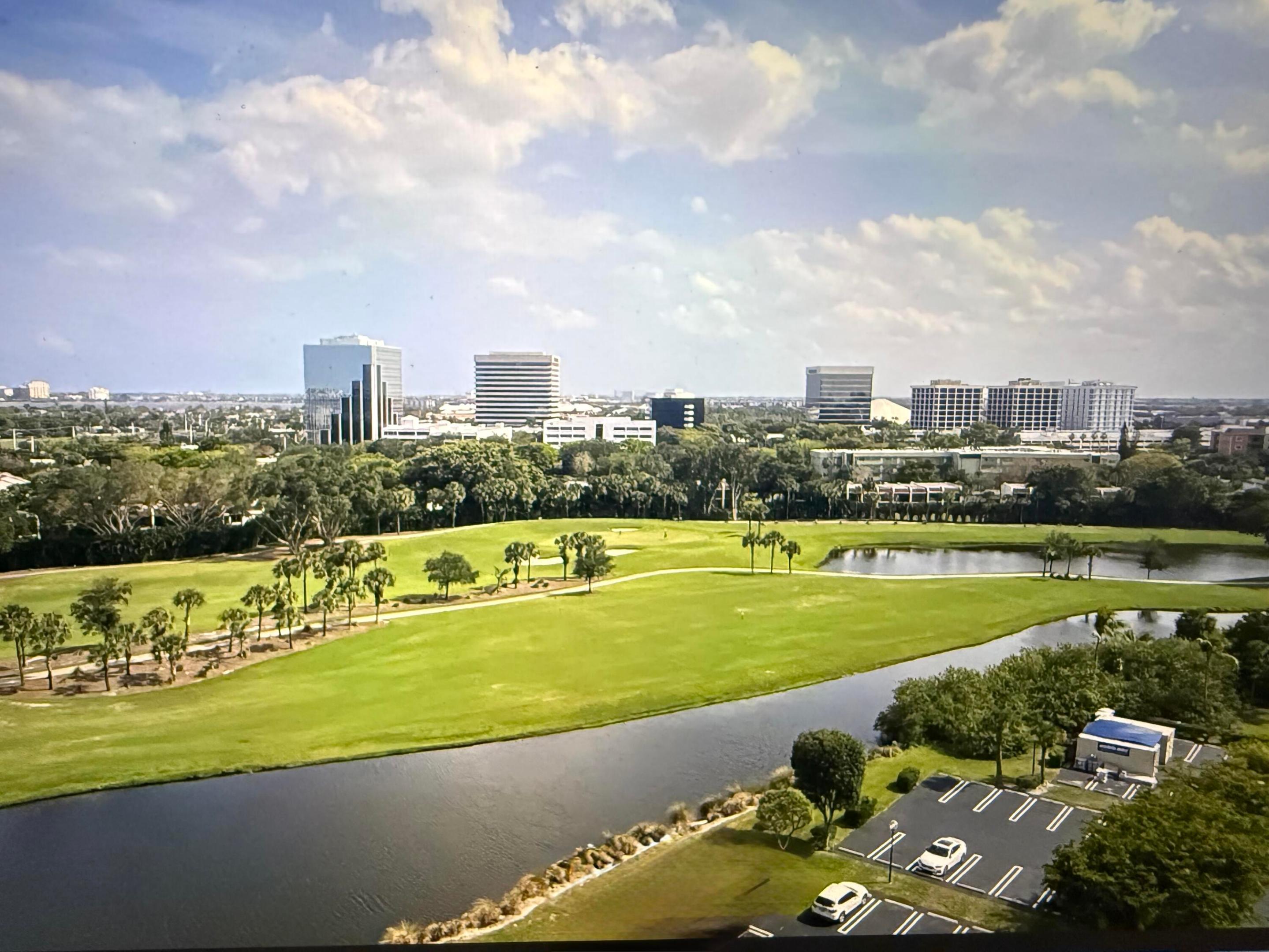 LANDS OF THE PRESIDENT CONDO 7 - Residential