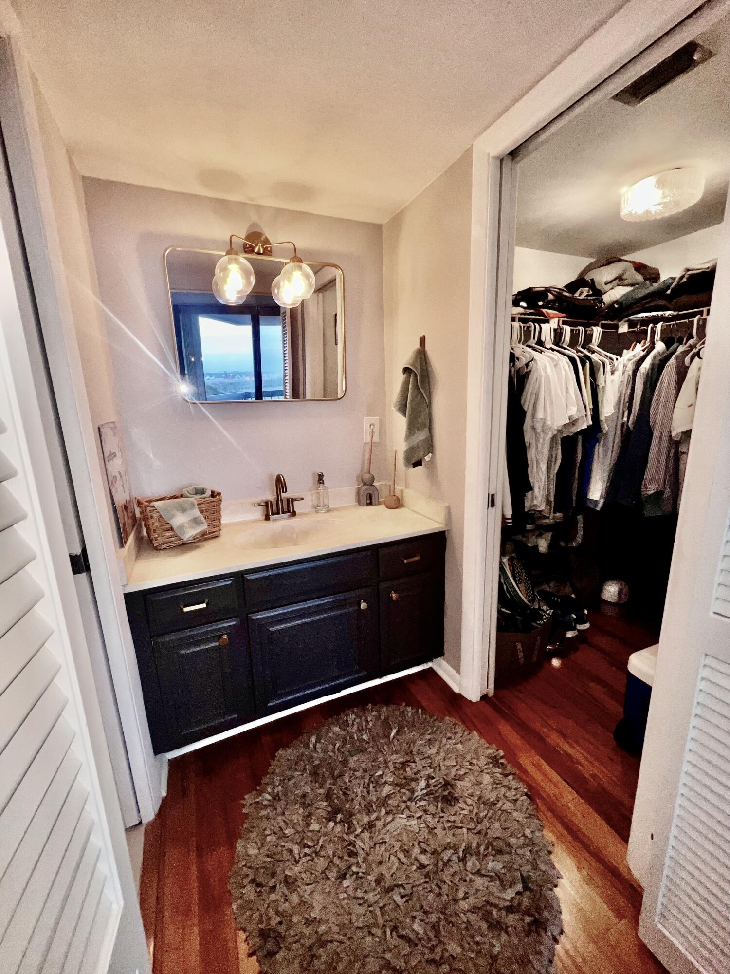 LANDS OF THE PRESIDENT CONDO 7 - Residential