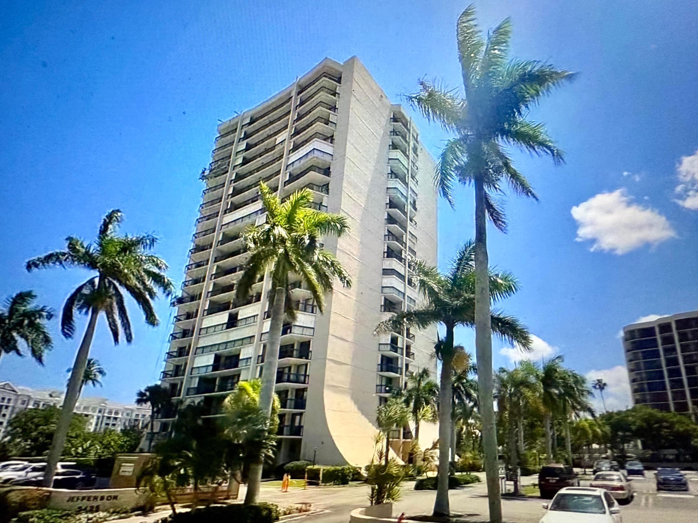 LANDS OF THE PRESIDENT CONDO 7 - Residential