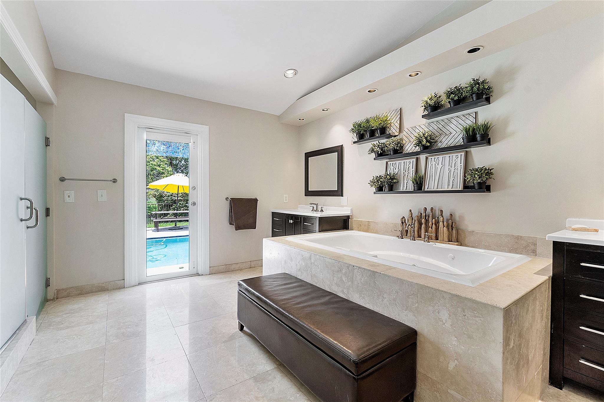 MAPLEWOOD - Residential