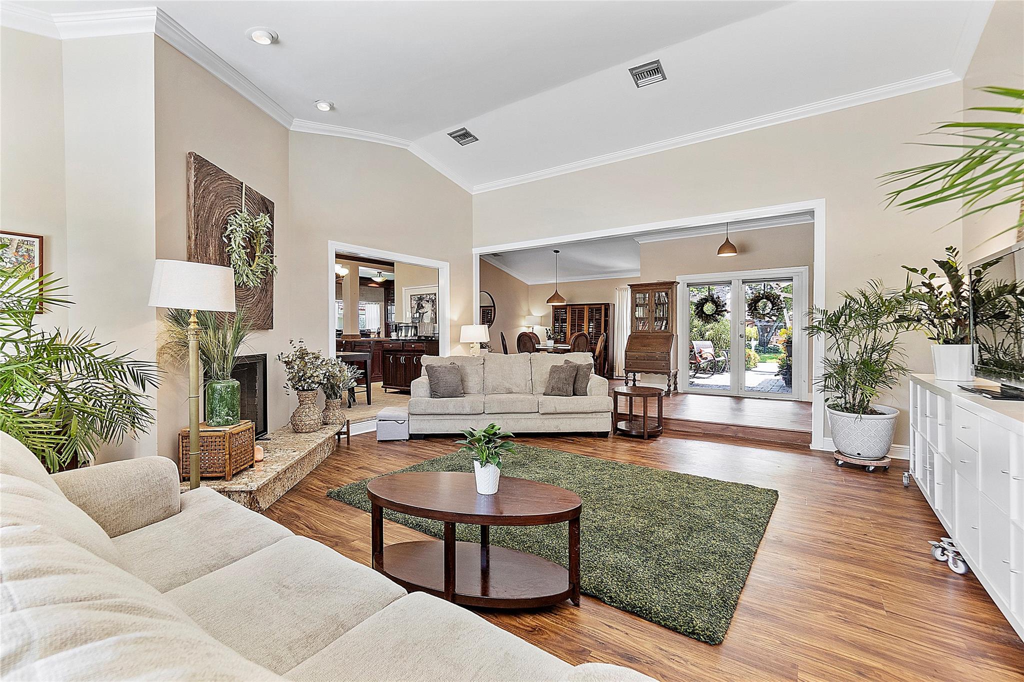 MAPLEWOOD - Residential