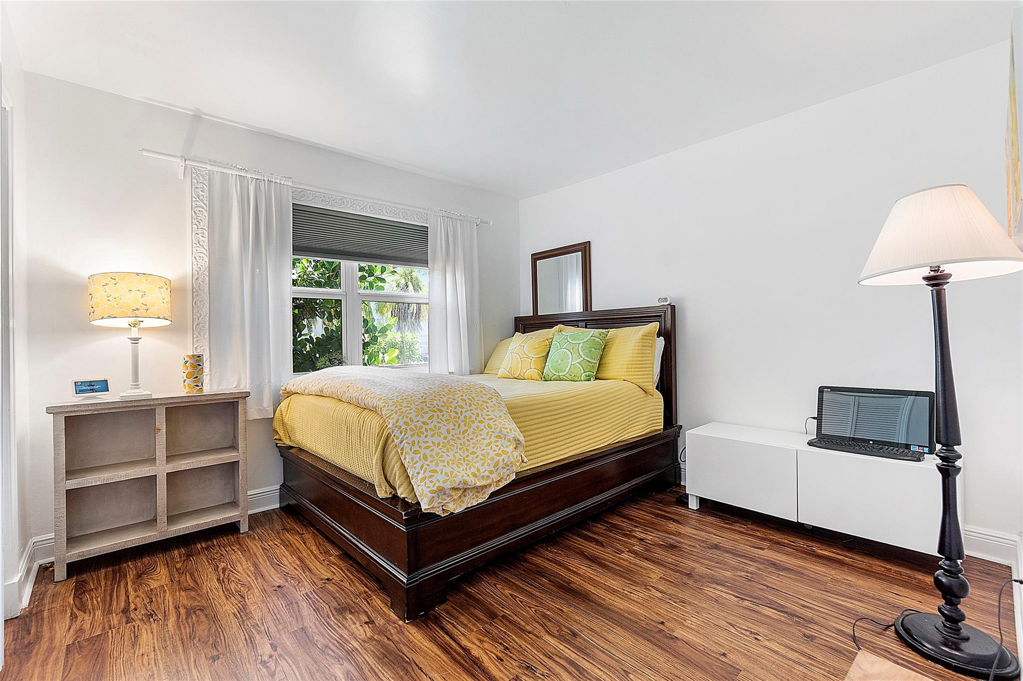 MAPLEWOOD - Residential