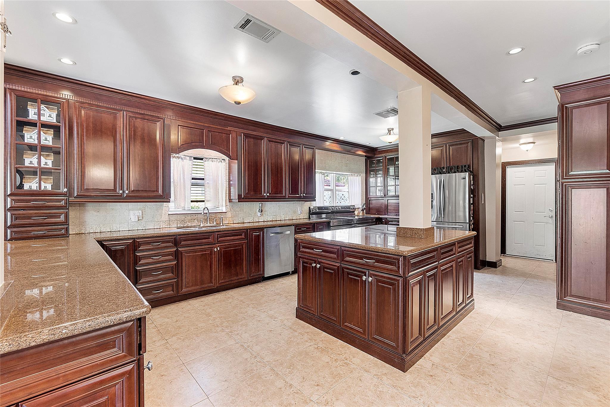 MAPLEWOOD - Residential