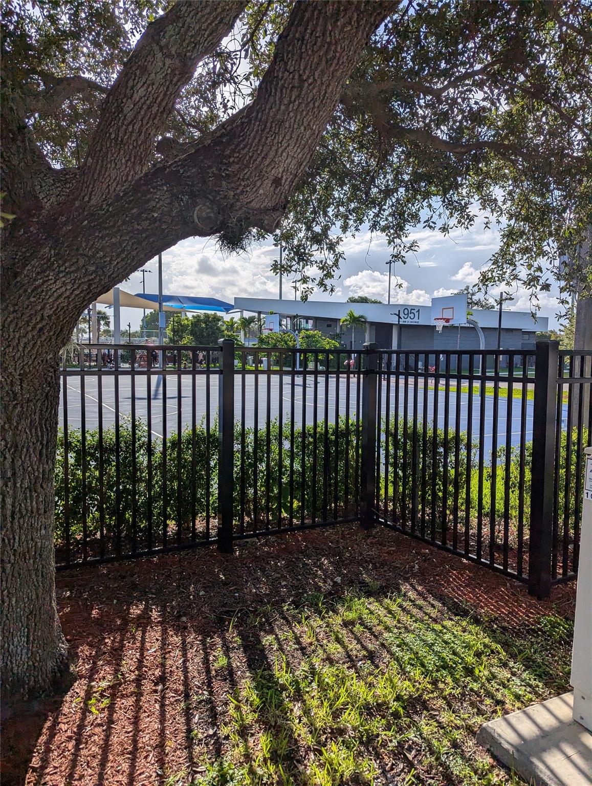Clean as a whistle and ready to move in. Unit is close to a library, bus stop and minutes from the expressway.
Easy, rapid approval with low move-in for the qualified tenant. Fenced yard, private and cozy unit.