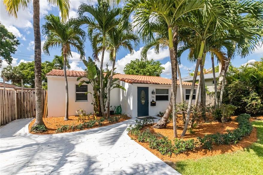 Charming Croissant Park cottage just outside Downtown Fort Lauderdale with vaulted ceilings, updated kitchen and bath, tile floors throughout and indoor laundry room.  Kitchen features stainless appliances, recessed lighting and granite countertops.  Other features include impact windows, covered outdoor patio, tankless water heater, fenced yard with PLENTY of room for a pool! Croissant Park is in a great location that is close to literally everything. Less than 3 miles to the Ocean, 2 miles to Las Olas Night Life Dining & Shopping. Quick access to 95 / 595 for commutes & under 10 min to FLL Airport. NO HOA. Furniture is negotiable.