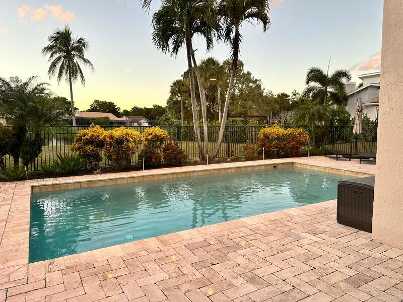 Colonnade - Residential Lease