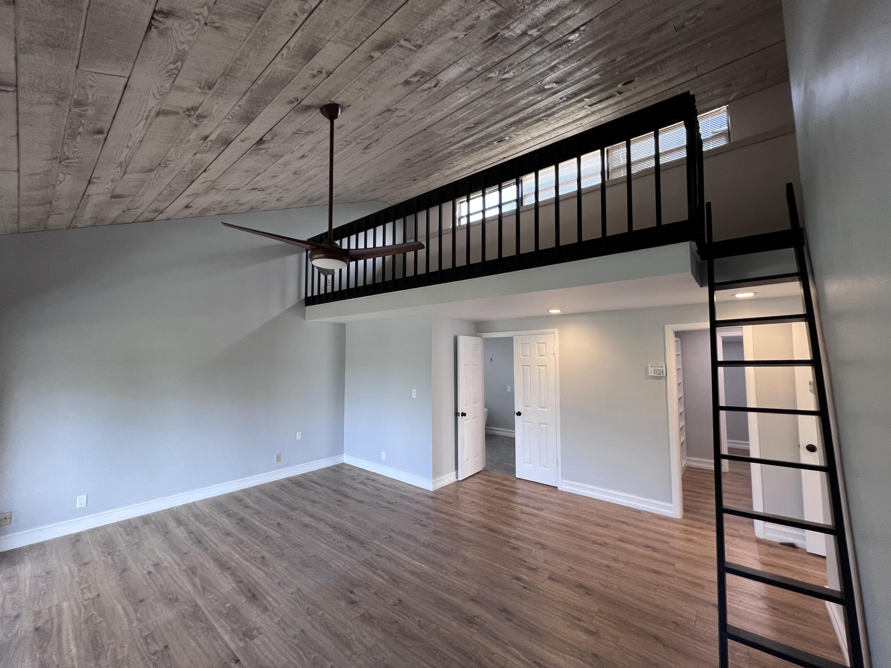 Colonnade - Residential Lease