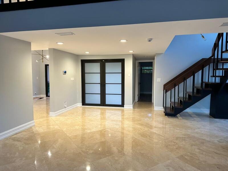 Colonnade - Residential Lease