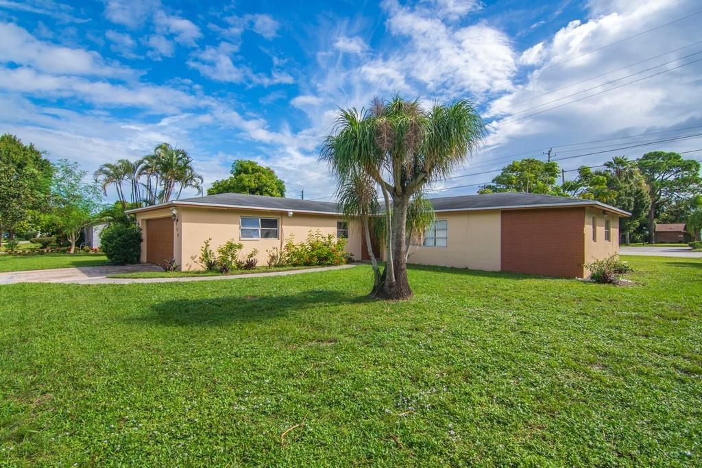 CRYSTAL SANDS - Residential