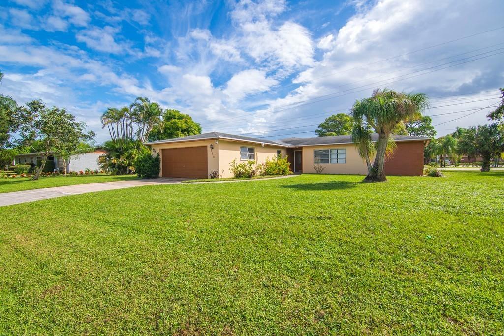 CRYSTAL SANDS - Residential