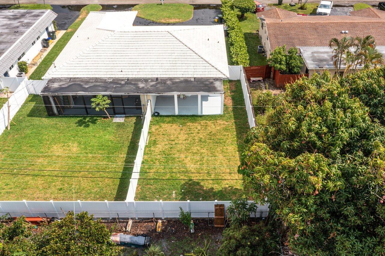 GATEWAY VILLAS - Residential Lease