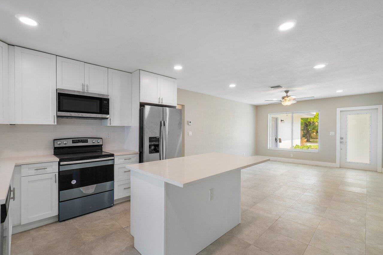 GATEWAY VILLAS - Residential Lease